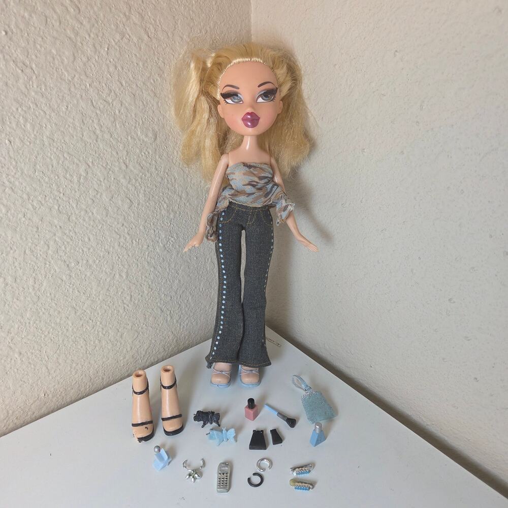 Bratz Vintage 2001 Original Girlz Nite Out Girls Night Out Cloe + Accessories